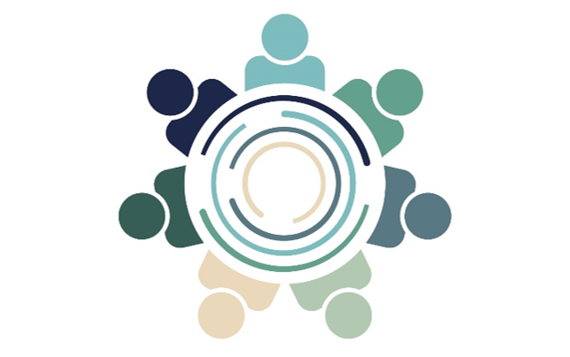 Acht menschliche Figuren um einen Tisch angeordnet